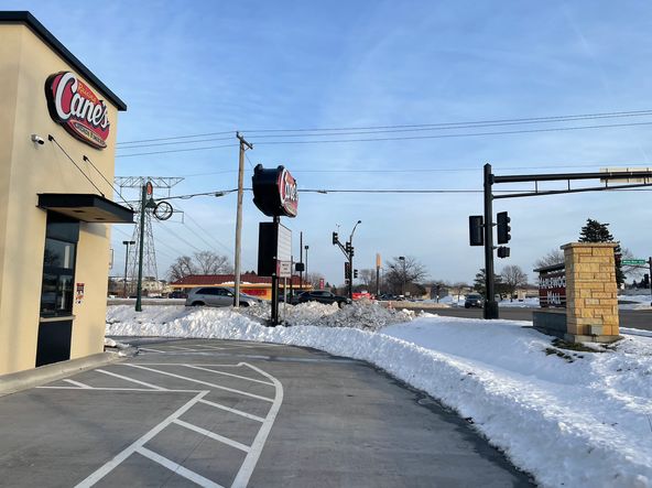 Raising Cane's Chicken Fingers: 3065 White Bear Ave N, Maplewood, MN 55109